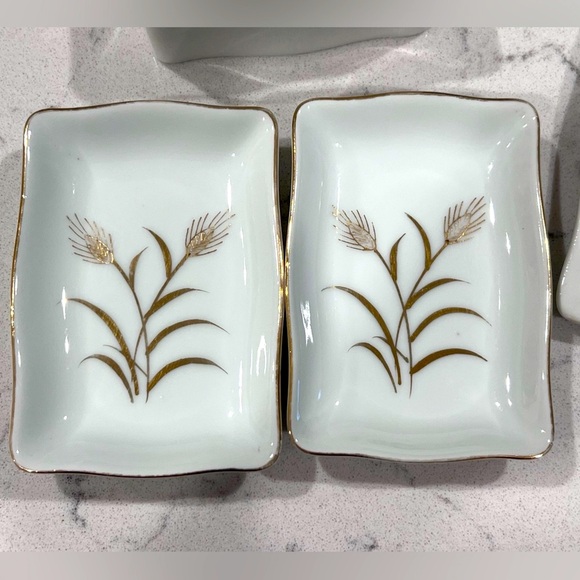 Lefton China hand painted trinket box with trays - Picture 3 of 12